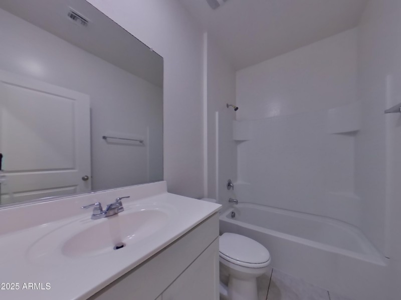 14_pc_4B8l7GnHAE_AC8MvANzOz_layout_0