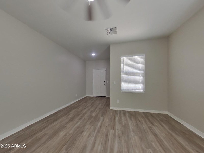 17_pc_EQB38AfoYc_GjojdPpszk_layout_0