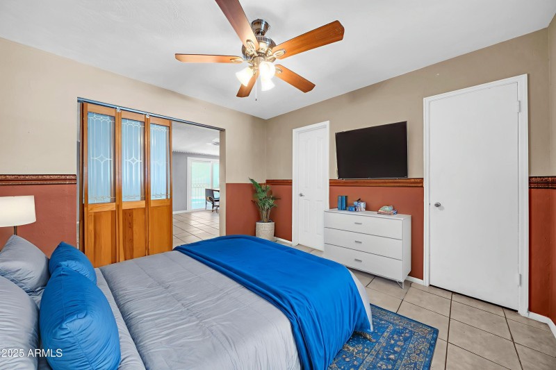 3221 W Sells Dr VS 5