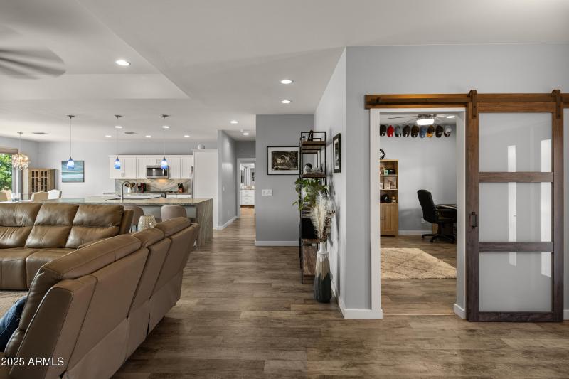 JL_509SLonghornDr-interiors-SideRooms-01