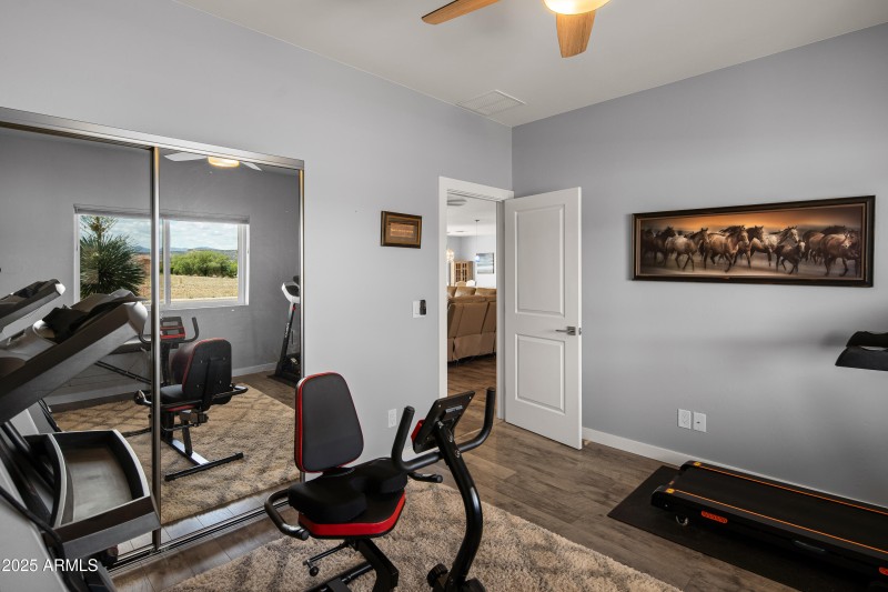 JL_509SLonghornDr-interiors-SideRooms-08