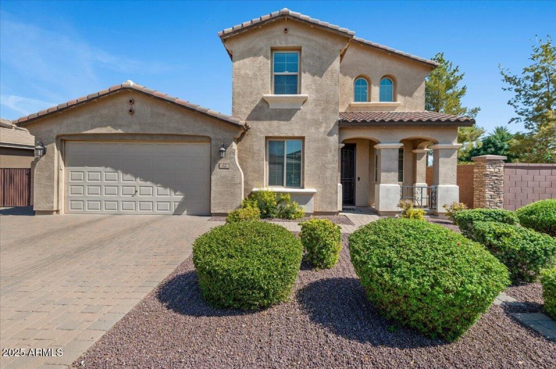 01-Front of home