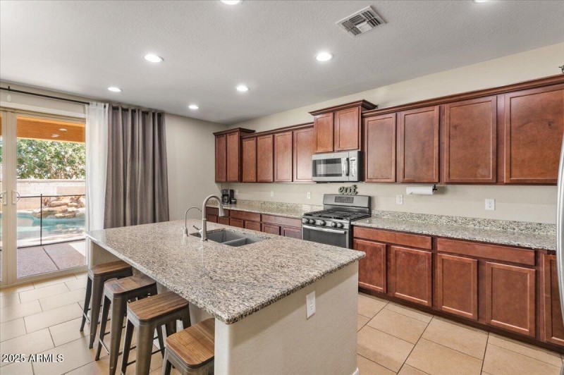 12-Kitchen