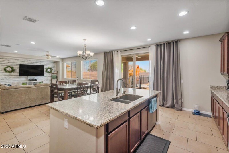 14-Kitchen
