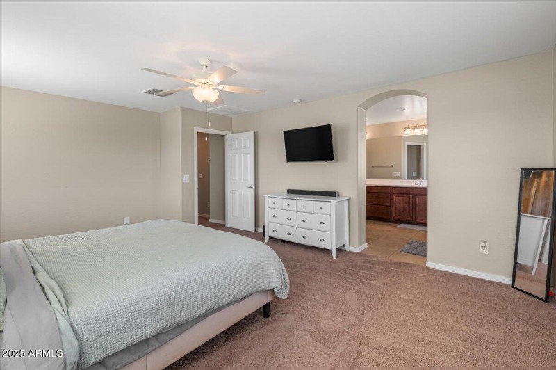 21-Primary bedroom