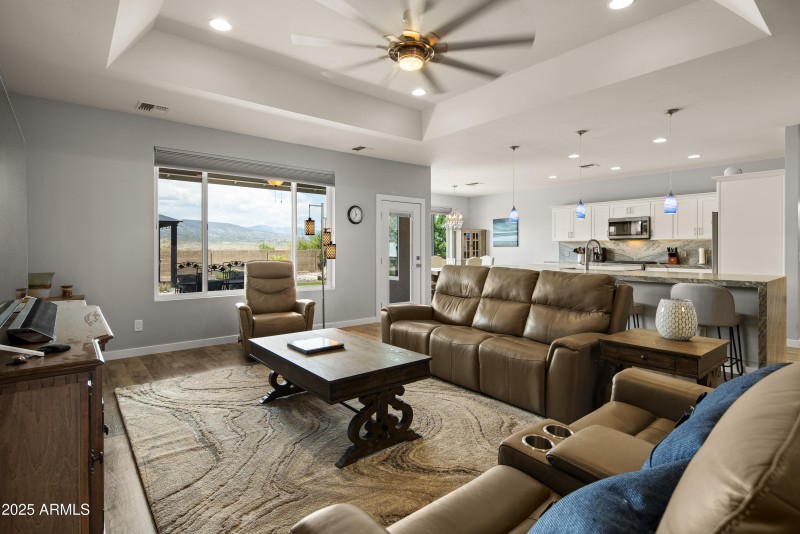 JL_509SLonghornDr-interiors-CommonAreas-