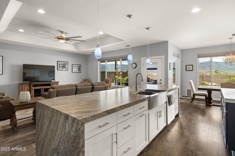 JL_509SLonghornDr-interiors-CommonAreas-