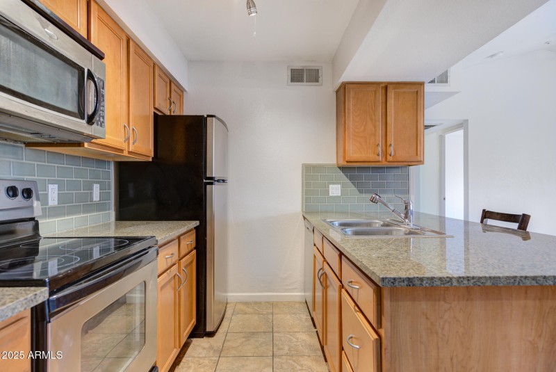 10 Kitchen
