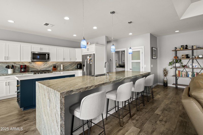 JL_509SLonghornDr-interiors-CommonAreas-