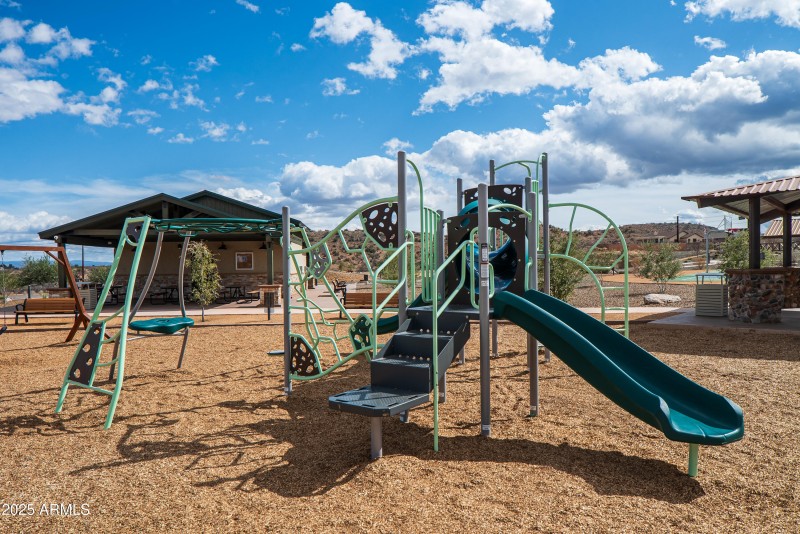 JL_MinersRetreat-CommunityPark-ground-09