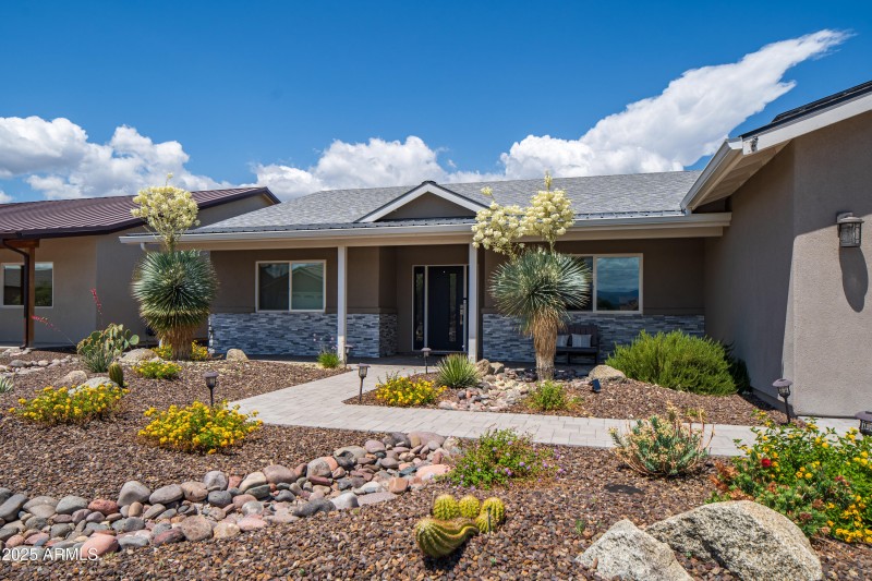 JL_509SLonghornDr-exteriors-02