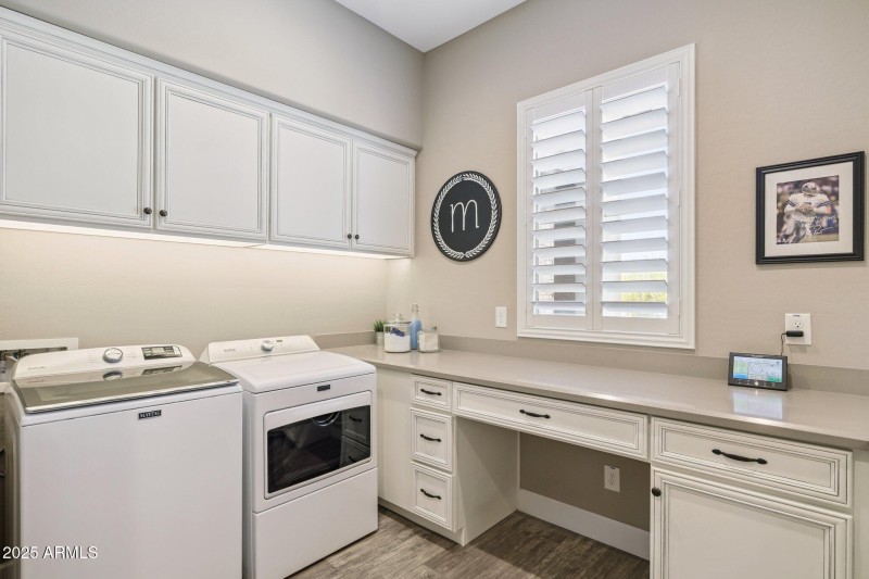 37-web-or-mls-17608-e-desert-vista-trail