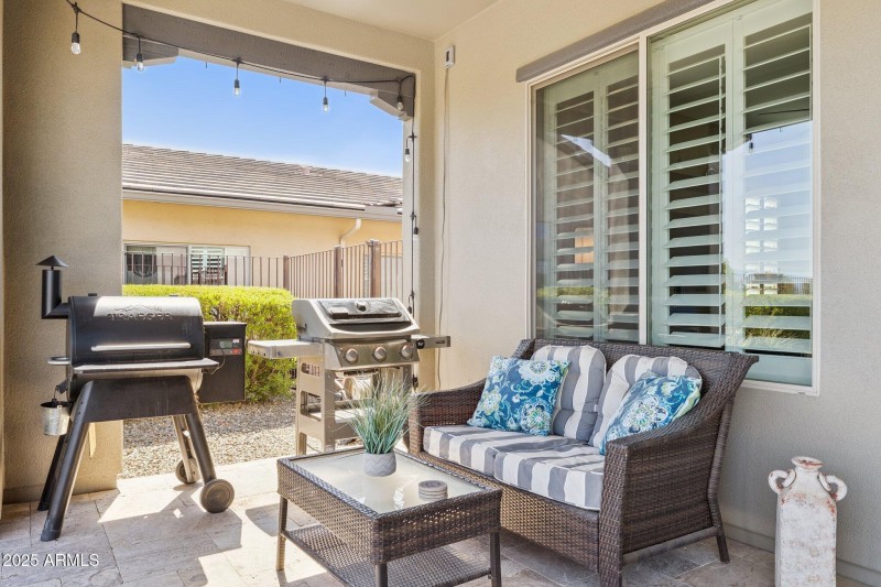 40-web-or-mls-17608-e-desert-vista-trail