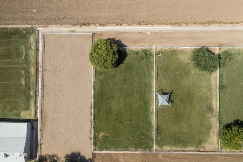 Arena / pastures