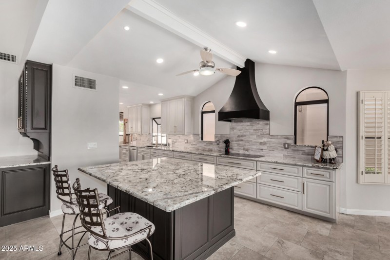 20 Breakfast Bar
