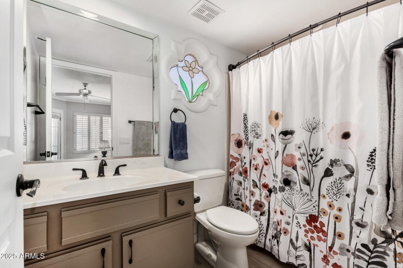 43 Casita Bath