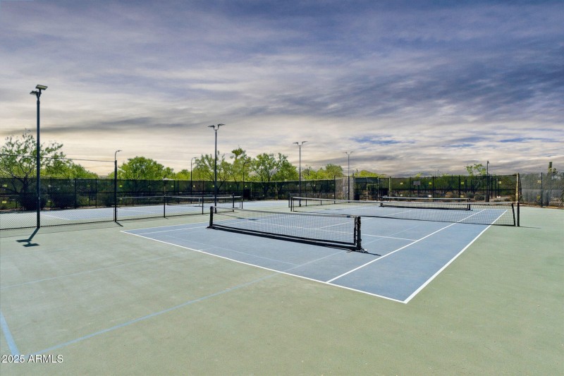 Tennis & Pickelball