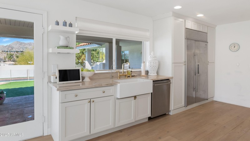 4601 E Solano Dr-print-016-011-TOD3079-4