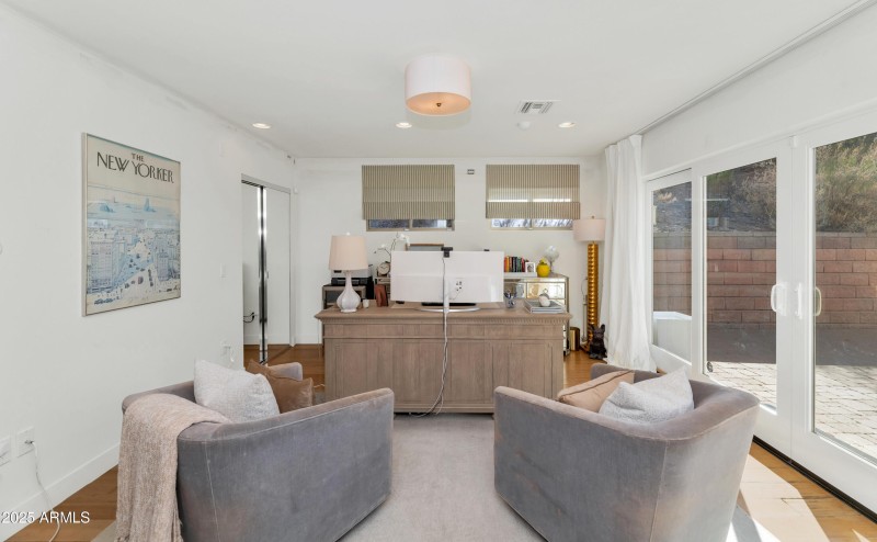 4601 E Solano Dr-print-022-036-TOD3035-4