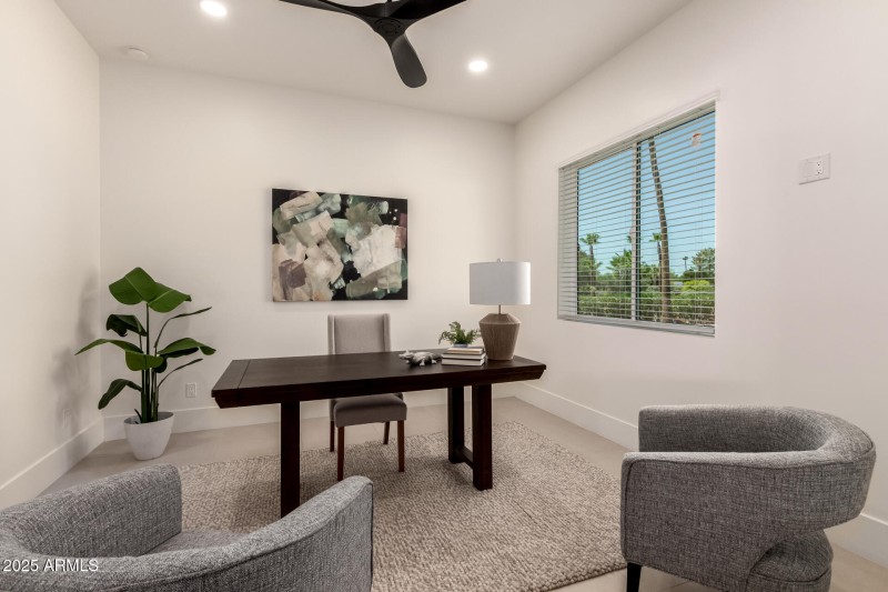 24 - Larkspur 6401