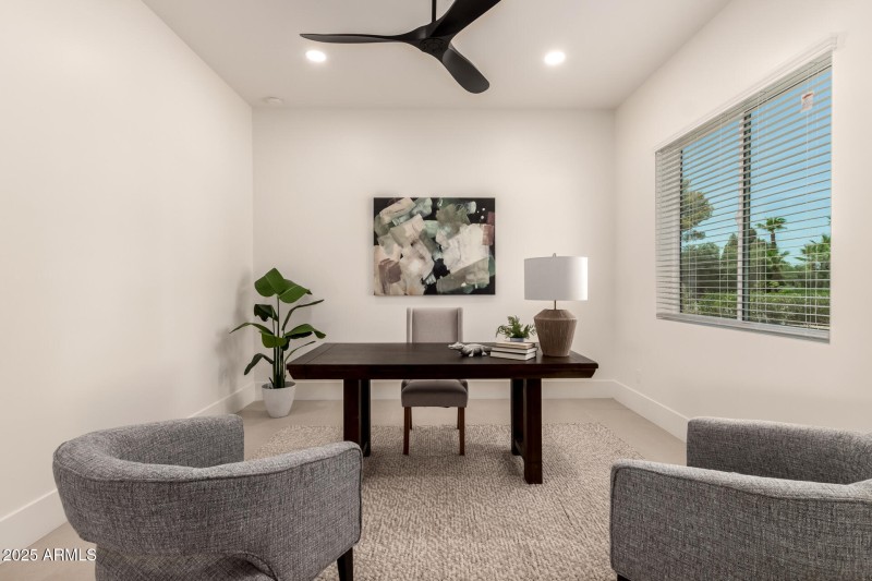 25 - Larkspur 6401