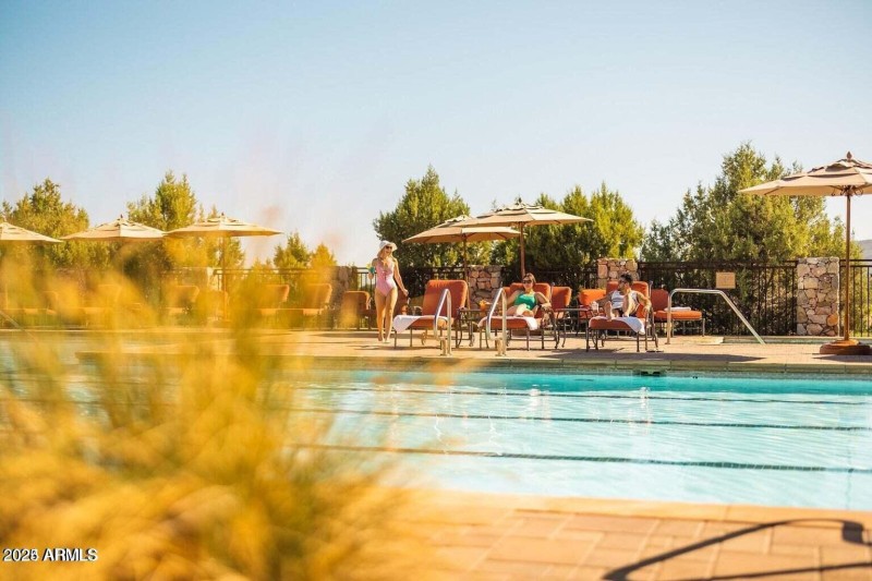 TR - Pool