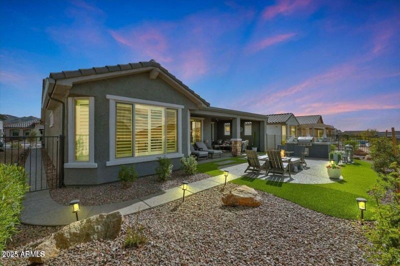 50 - Beautiful Backyard