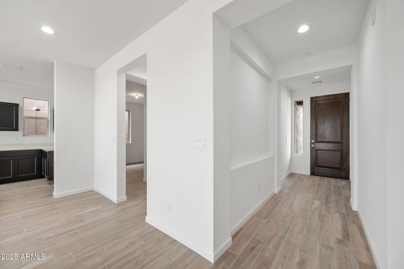 5-Foyer