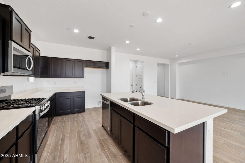 11-Kitchen-3-2