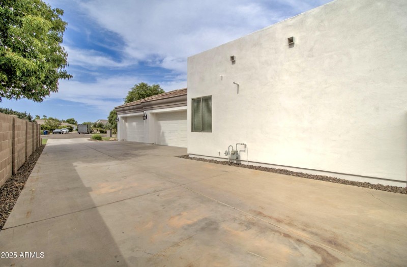 21915 S Reina Dr-9