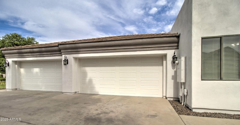 21915 S Reina Dr-10