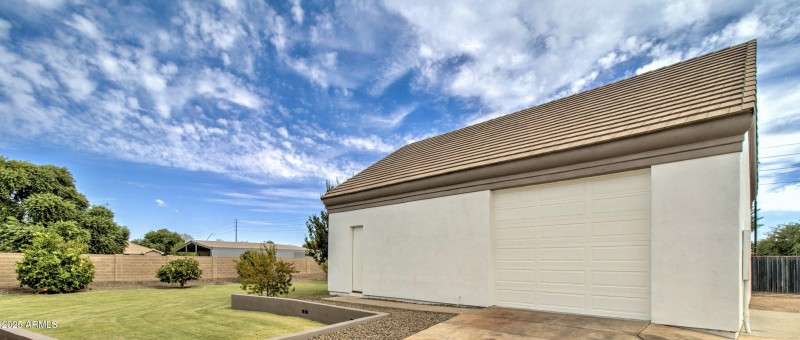 21915 S Reina Dr-25