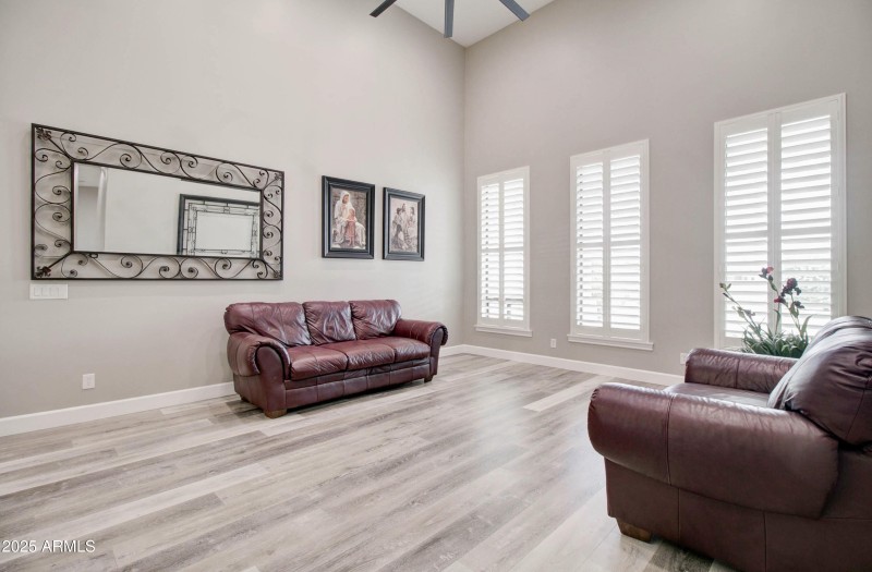 21915 S Reina Dr-41
