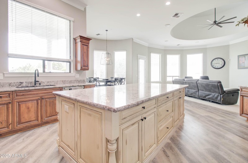 21915 S Reina Dr-48