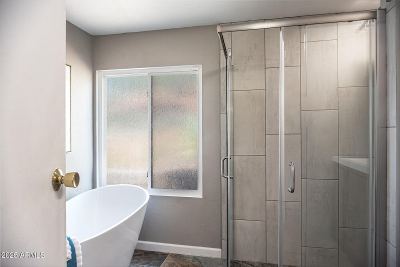 Owner's Full Bath
