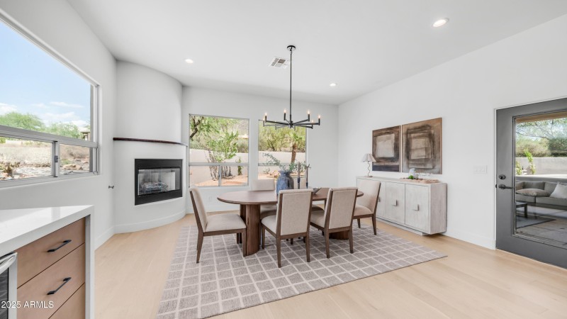 Breakfast Room
