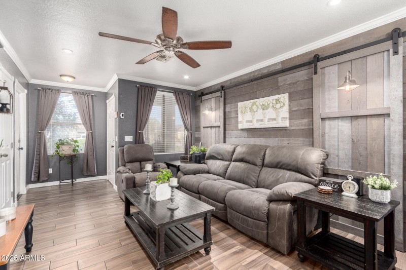 10 Crestbrook