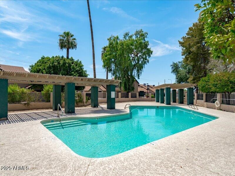 26-Pool Area