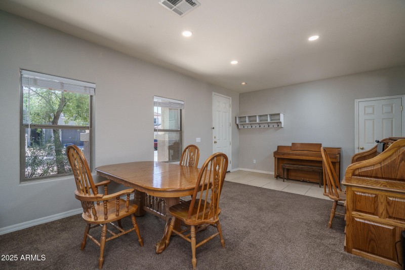 4) LIVING ROOM