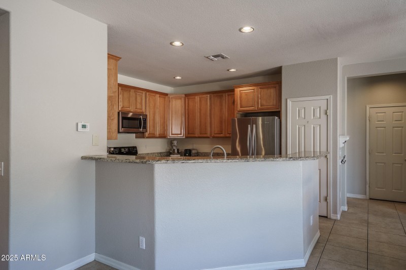 9) KITCHEN