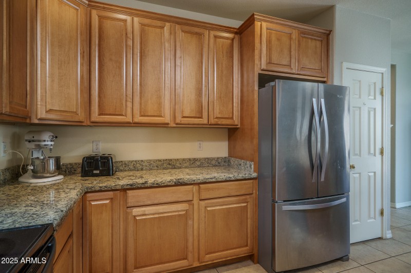 11) KITCHEN