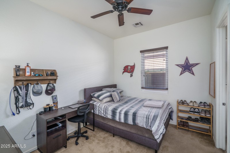29) BED 3