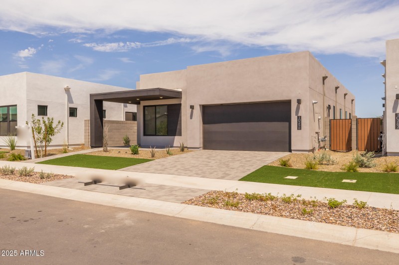 3)FRONT OF HOME
