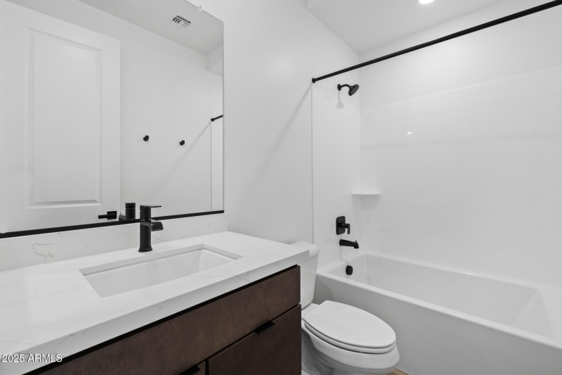 24)BATH 2