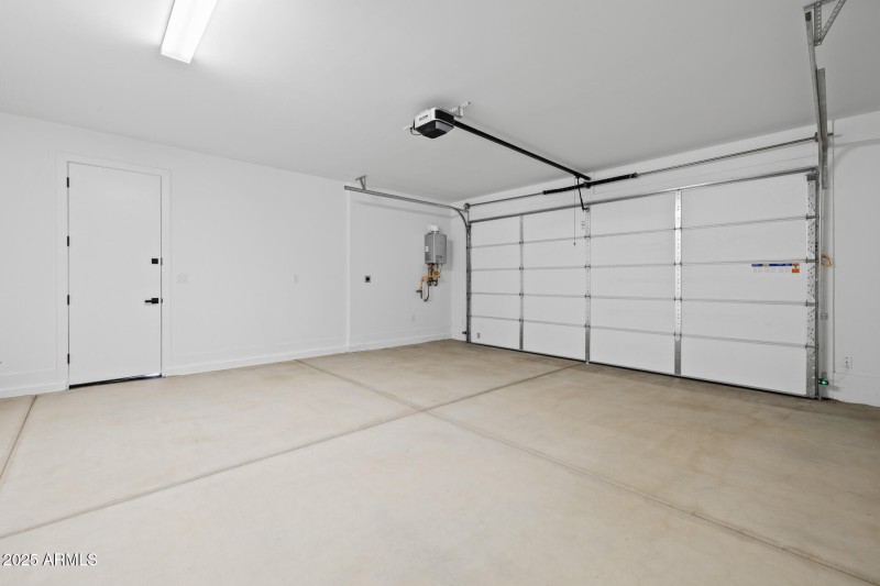 31)GARAGE