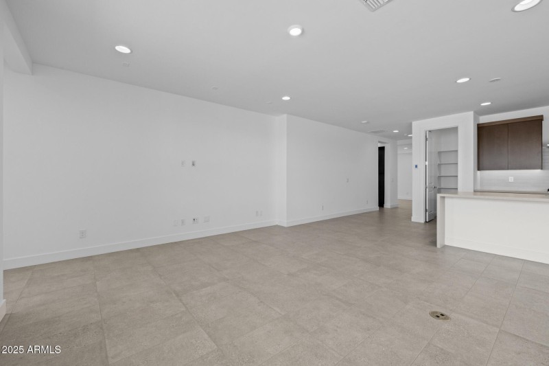 9)GREAT ROOM