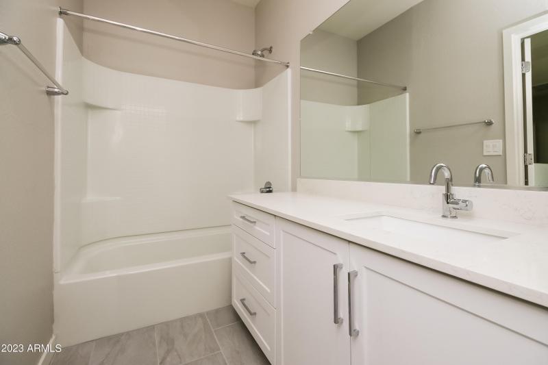 029-photo-bathroom-13303673