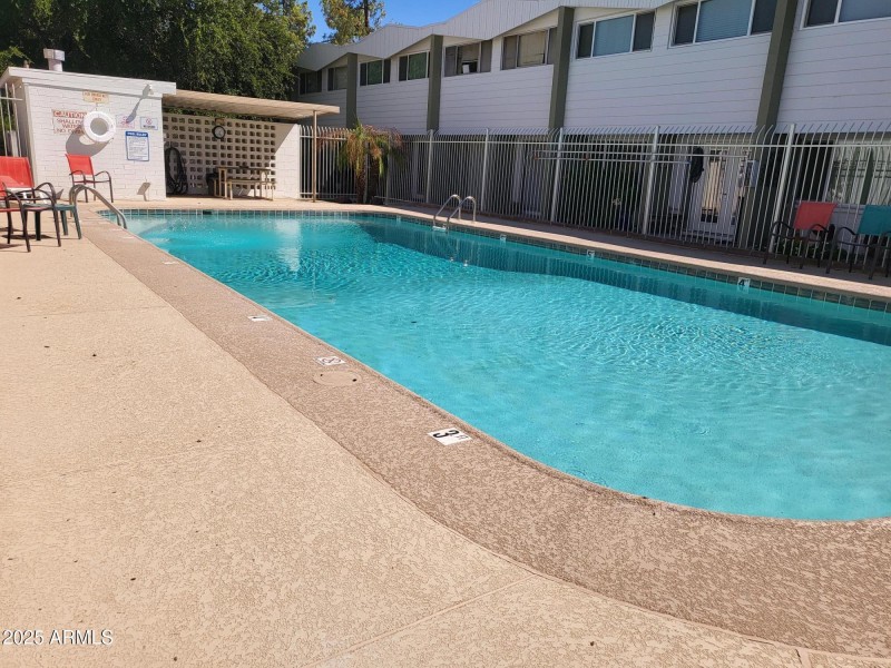 NEAR HEATED POOL