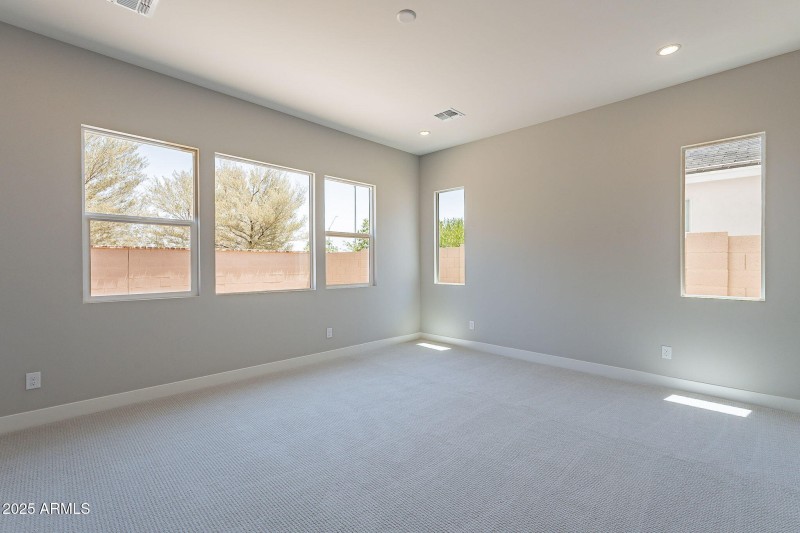 22-web-or-mls-Luckenbach-22