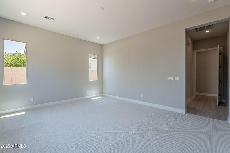 23-web-or-mls-Luckenbach-23